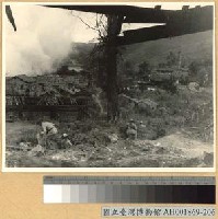 藏品(緬北戰鬥：龍陵之役我軍越市街搜索前進)的圖片